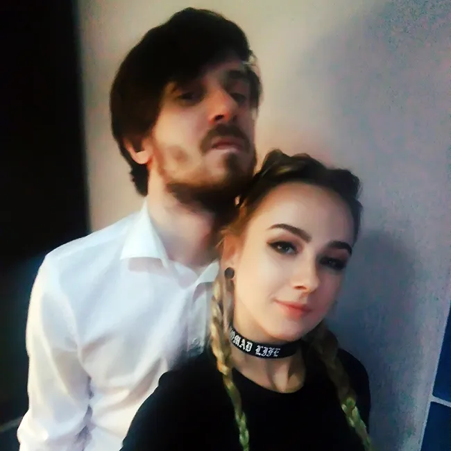 Alex & Stacy photo 15