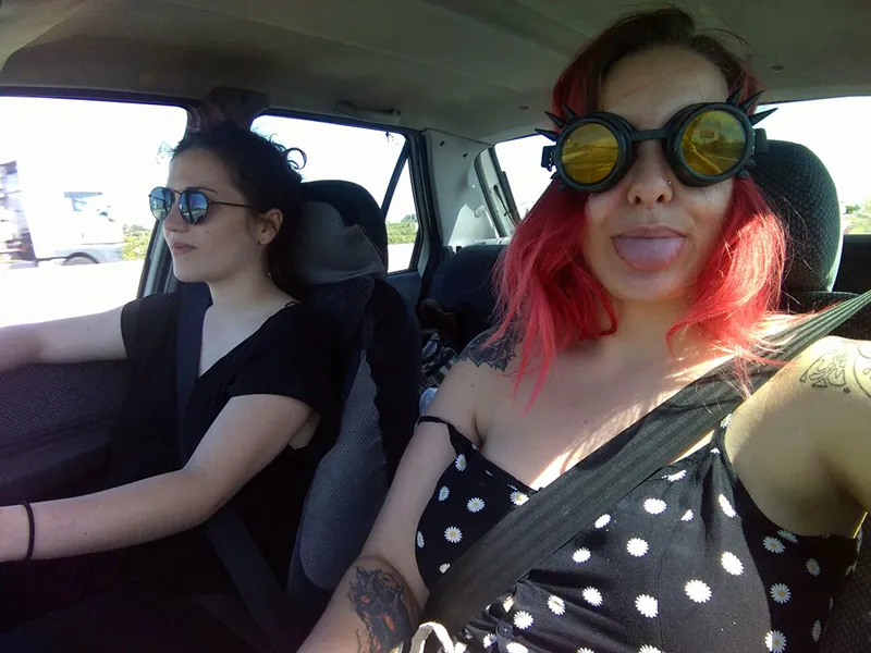 Eva & Sharruska photo 14