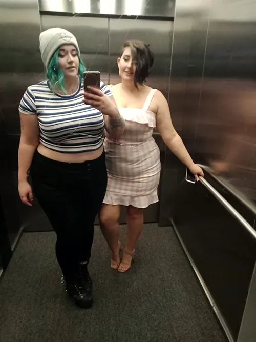 Mikki & Bridgette photo 4