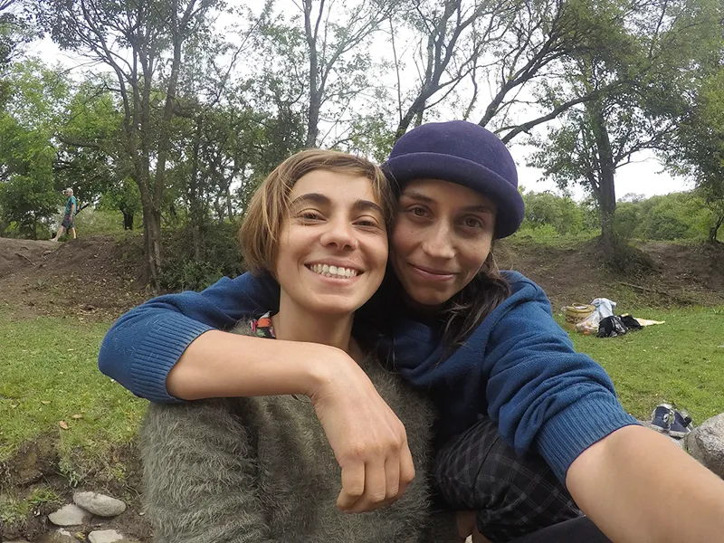 Renata & Emi photo 5