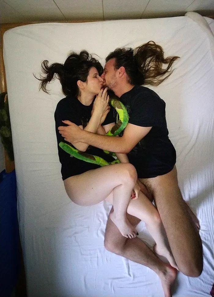 Alexi & Lilly photo 4