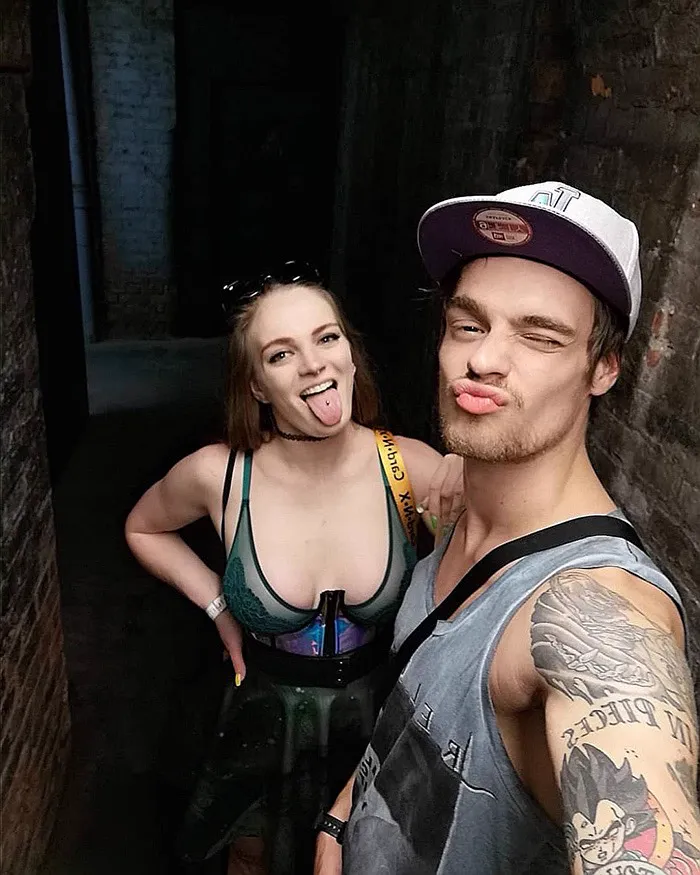 Carly & Cameron photo 10