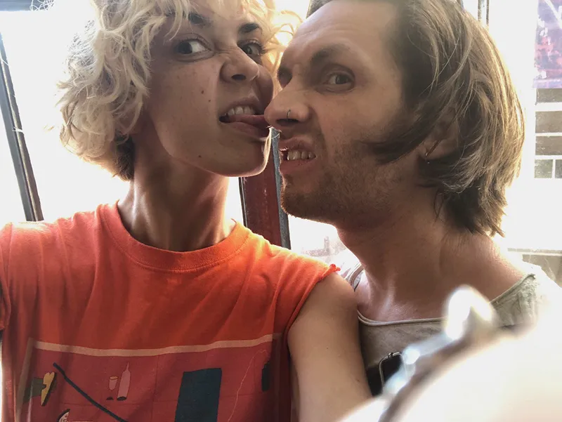 Chloê and Rew photo 17