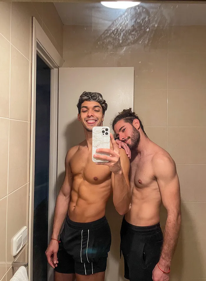 Luis & Rob photo 10