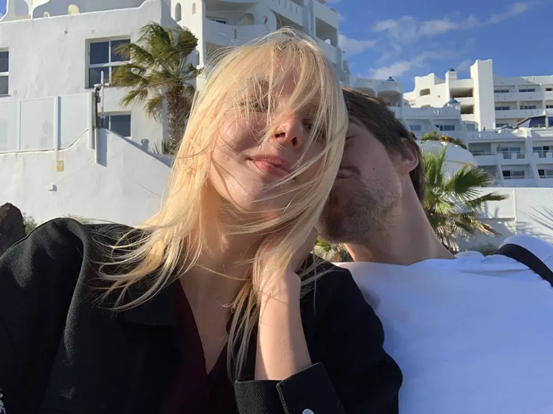 Andrew & Mia photo 17