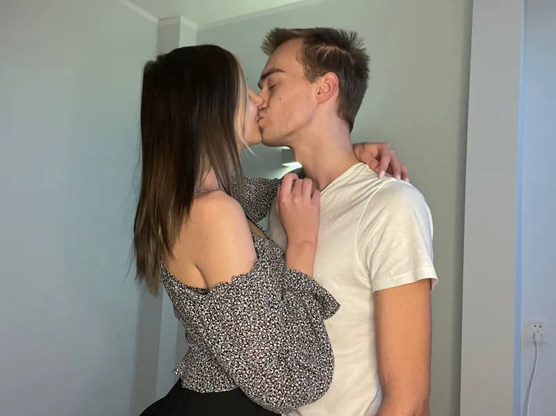 Andrew & Mia photo 13