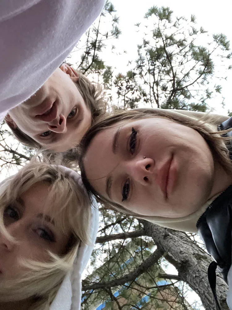 Alena, Russel & Valeryia photo 8