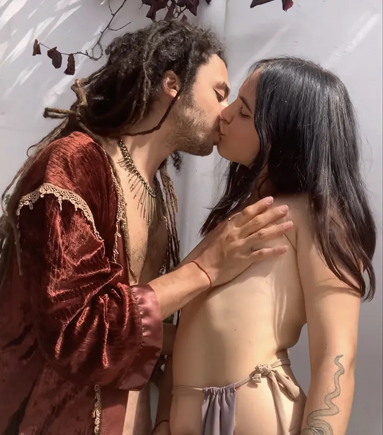 Isis & Raegal photo 16