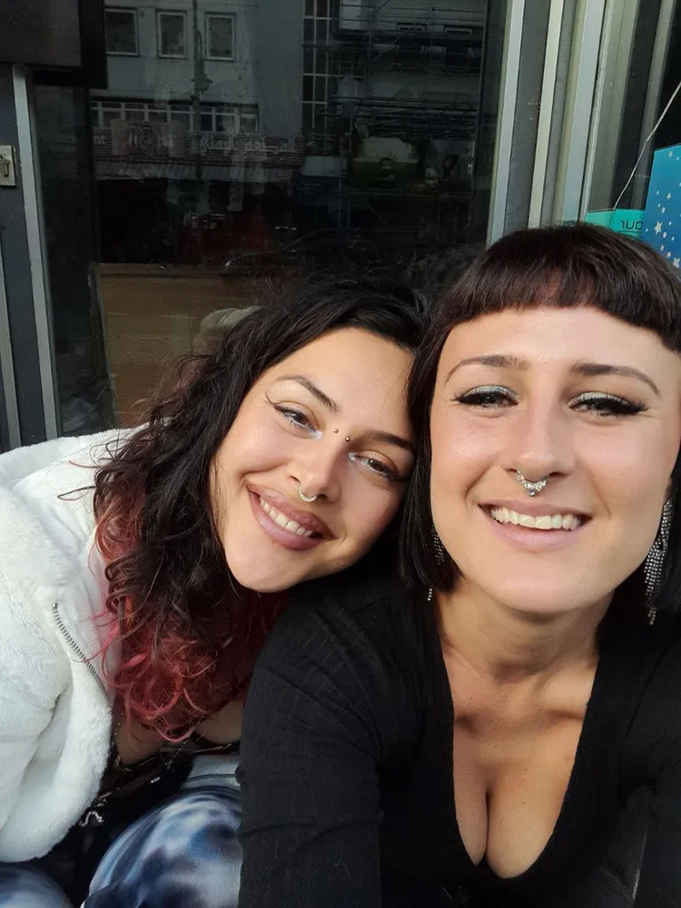 Leticia & Lya photo 3