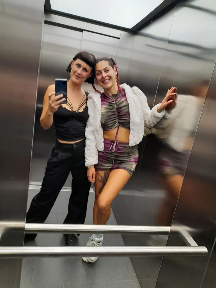 Leticia & Lya photo 4