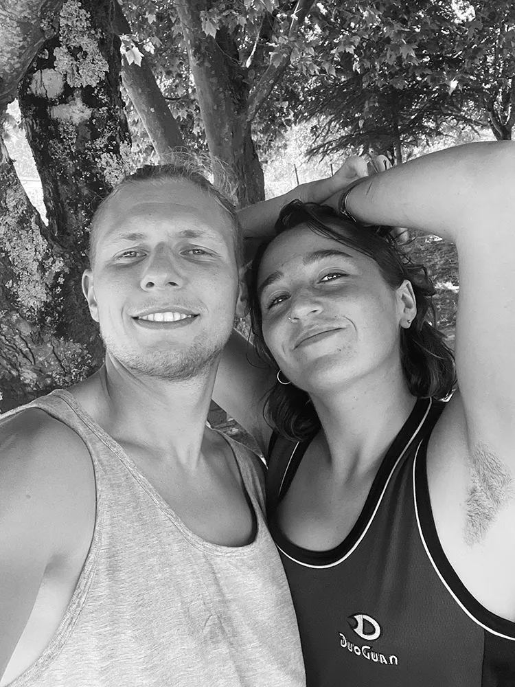 Lizzie & Tom photo 3