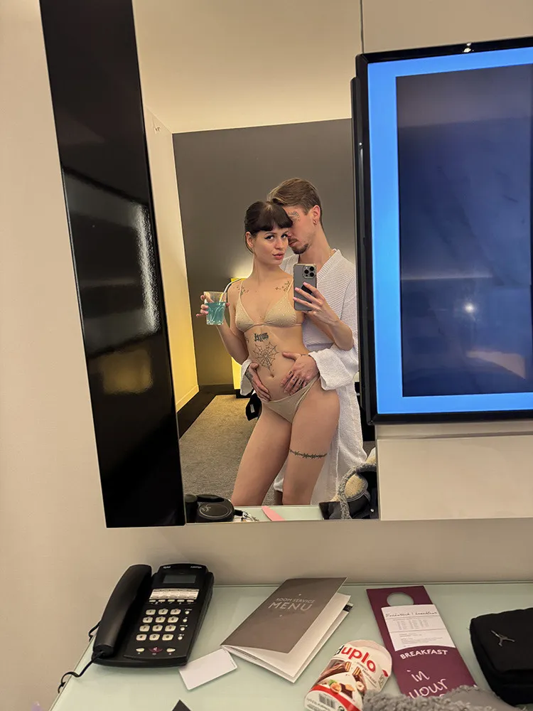 Mia & Jimmy photo 18