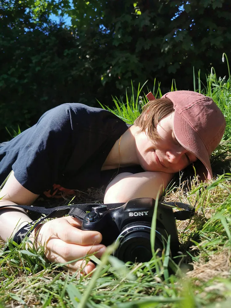 Effy & Grainne photo 16