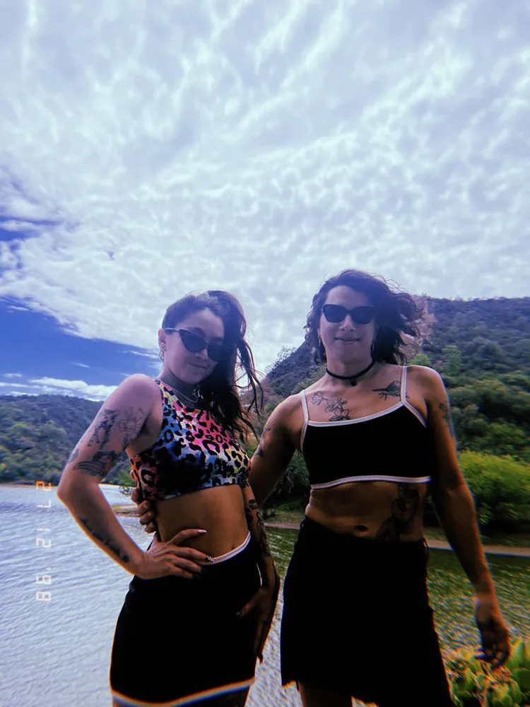 Cristal & Diana photo 26