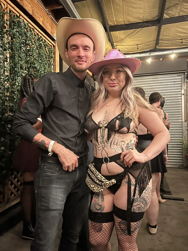 Frankie Fettuccini & Kaiia Eve photo 27