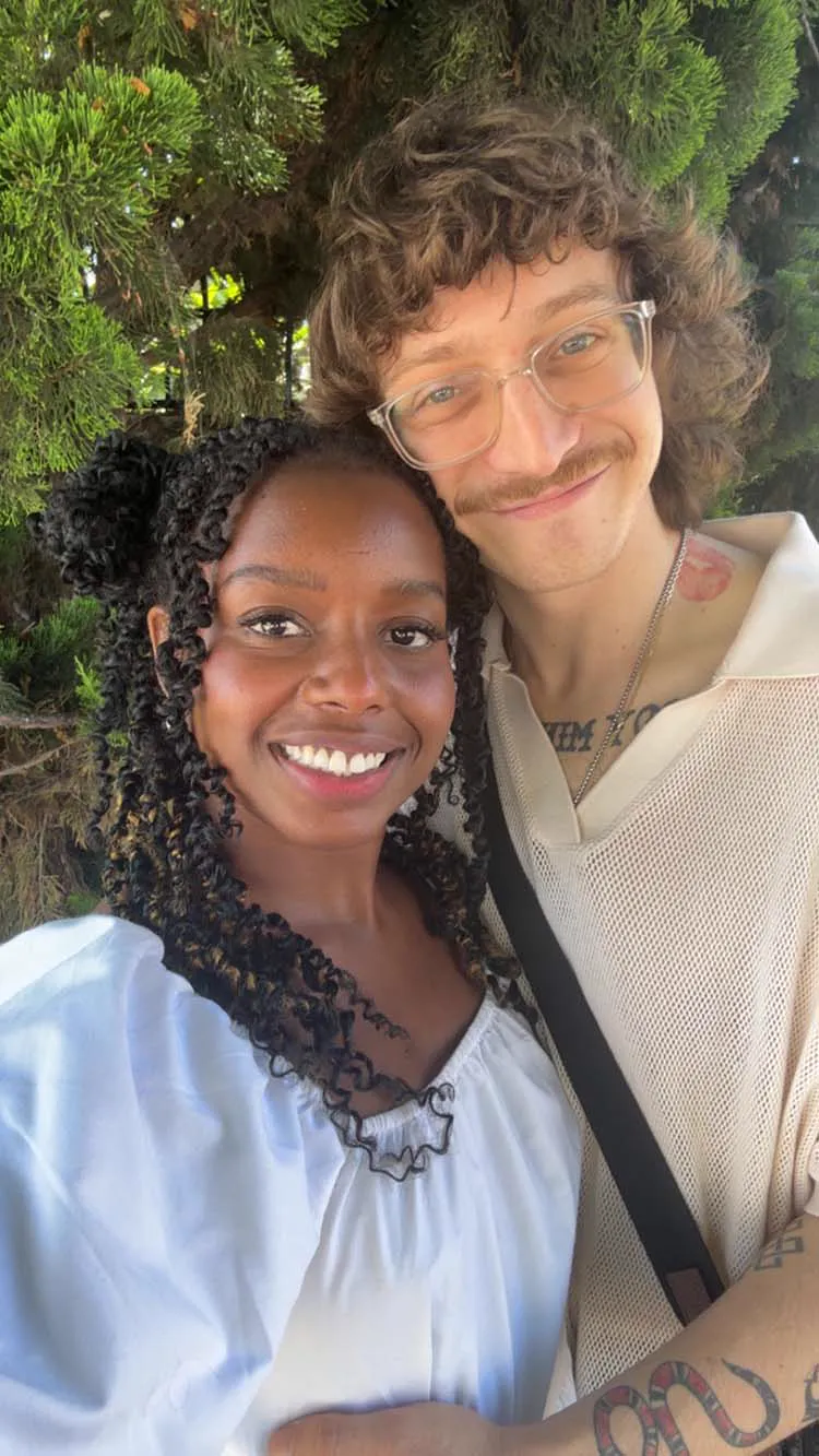 Dakota & J photo 2
