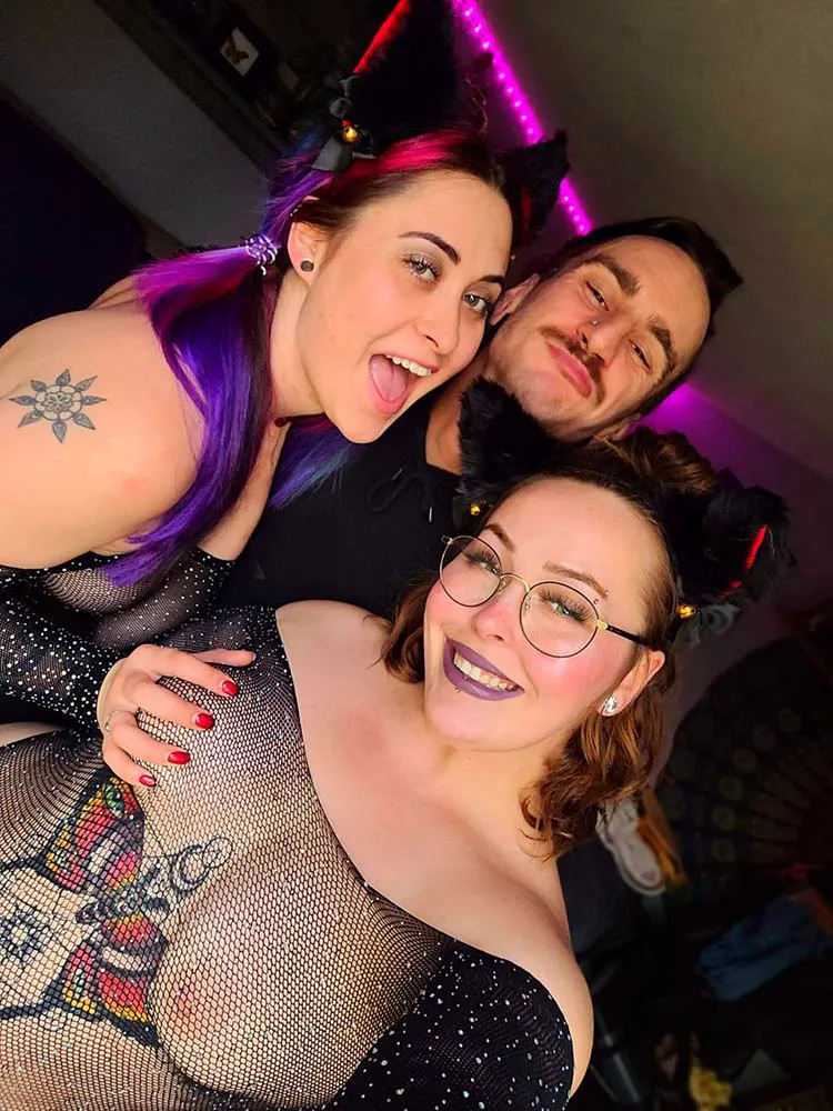 Elizabeth, Evie & Jay photo 2