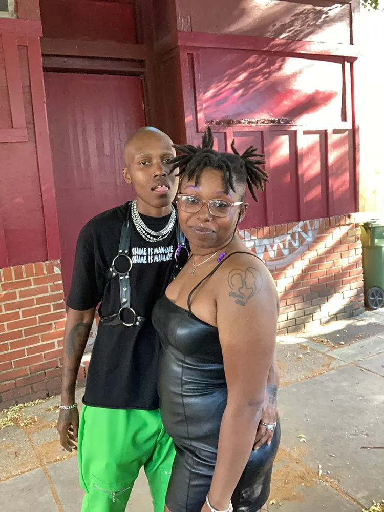 Feignix Reign & Papi photo 10