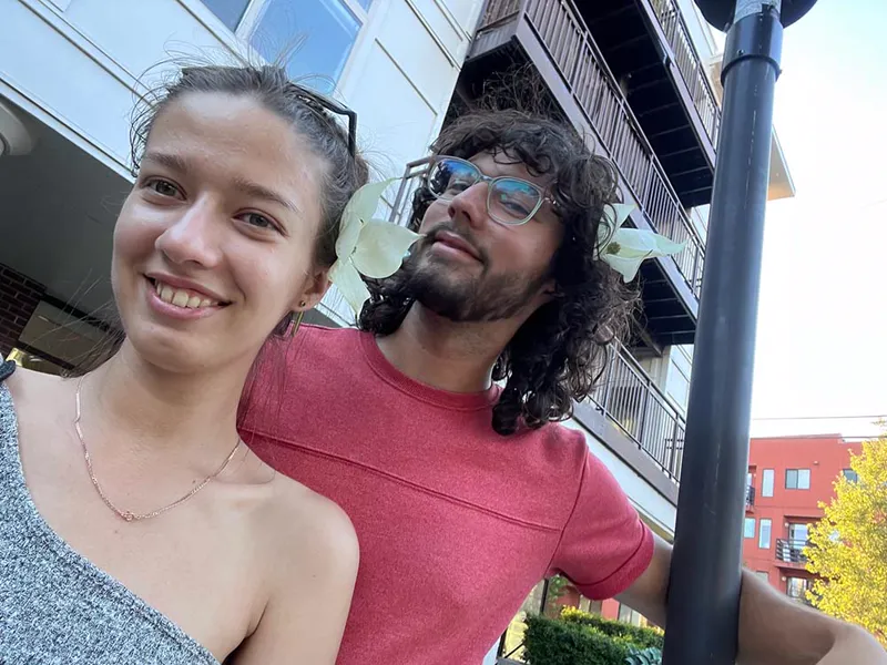 Margo & Xander photo 18