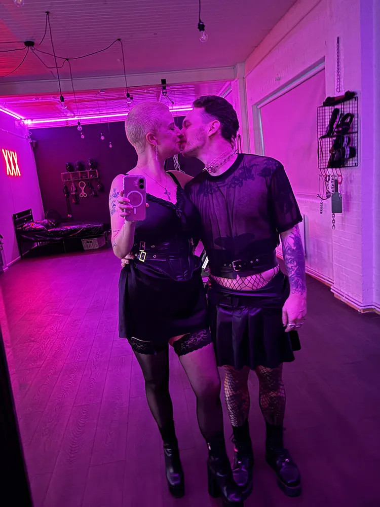 Jesse & Lola photo 5