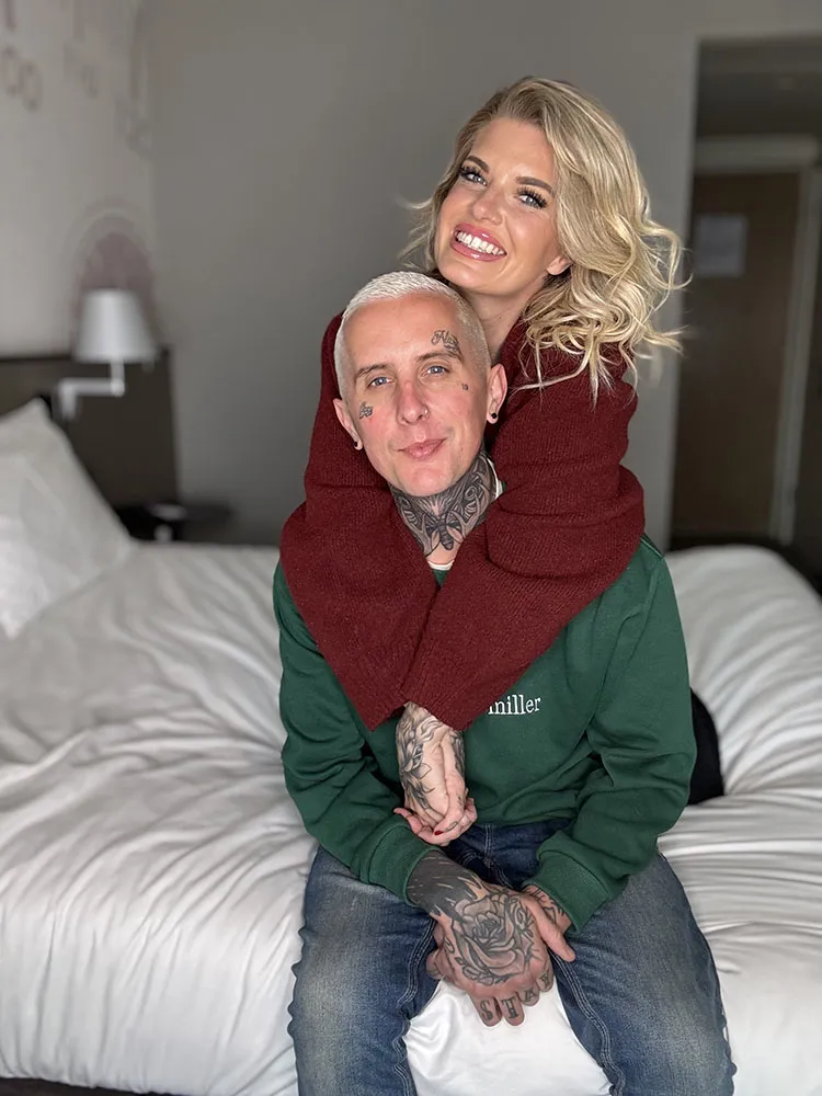 Robyn & Oliver photo 2