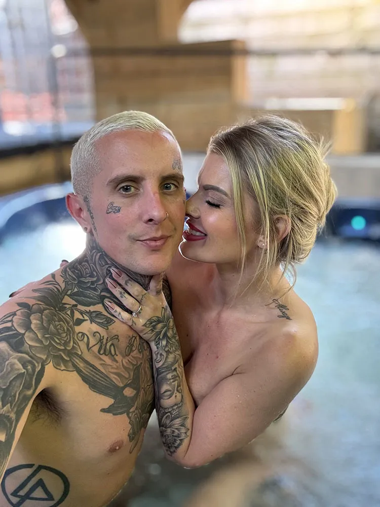Robyn & Oliver photo 7