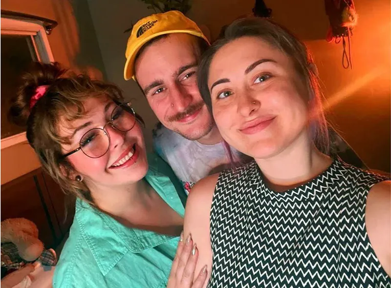 Elizabeth, Evie & Jay photo 1