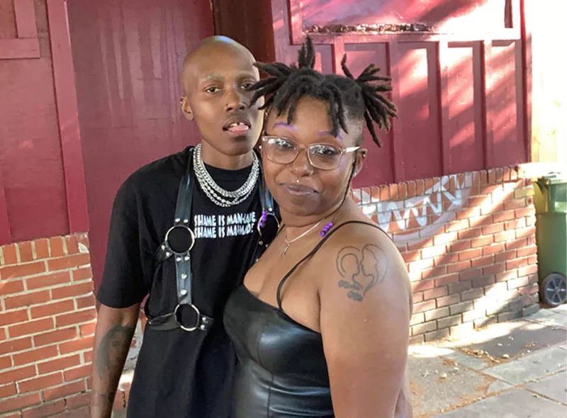 Feignix Reign & Papi photo 1